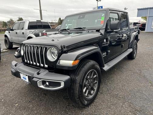 Photo 3 of 33 of 2020 Jeep Gladiator Overland