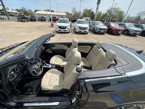 Photo 5 of 25 of 2018 Buick Cascada Premium