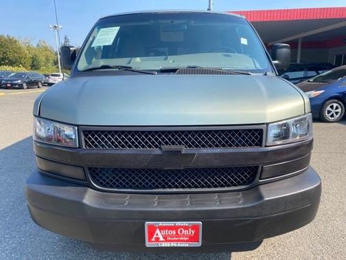 Photo 2 of 33 of 2011 Chevrolet Express 1500 LS