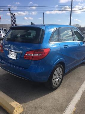 Photo 3 of 13 of 2014 Mercedes-Benz B-Class Electric Drive Base