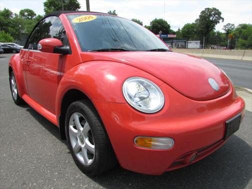 Photo 1 of 22 of 2004 Volkswagen New Beetle GLS 1.8T