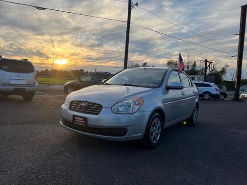 Photo 1 of 23 of 2011 Hyundai Accent GLS