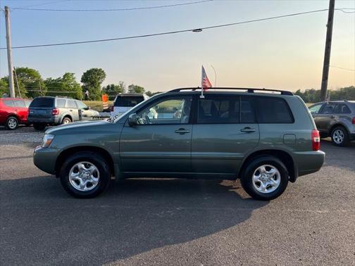 Photo 4 of 26 of 2004 Toyota Highlander Base