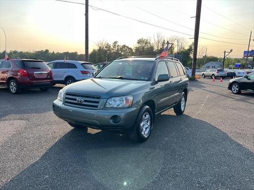 Photo 1 of 26 of 2004 Toyota Highlander Base