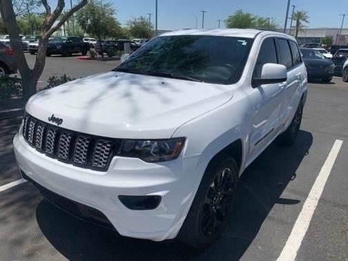 Photo 1 of 10 of 2021 Jeep Grand Cherokee Laredo X