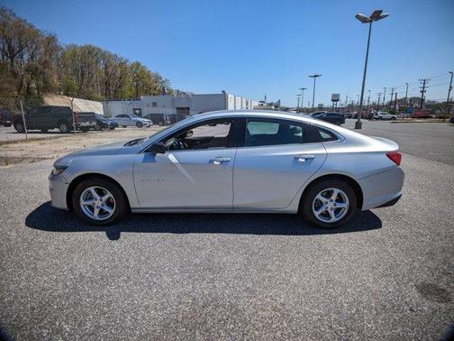 Photo 5 of 64 of 2018 Chevrolet Malibu 1LS