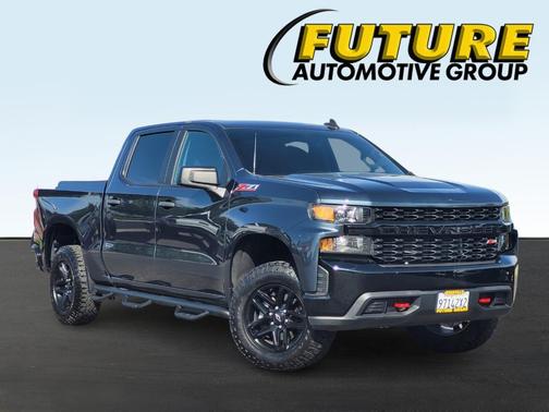 Photo 1 of 25 of 2020 Chevrolet Silverado 1500 Custom Trail Boss