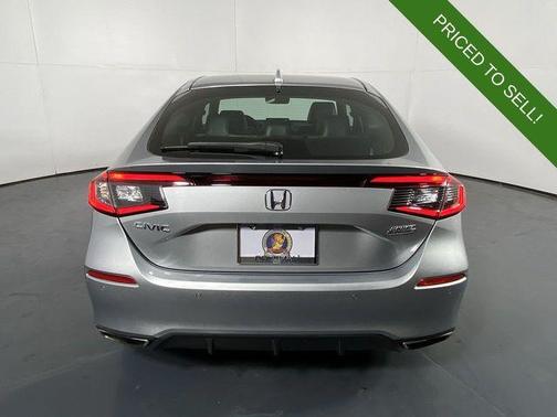 Photo 5 of 41 of 2022 Honda Civic Sport Touring