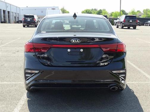 Photo 5 of 30 of 2021 Kia Forte LXS