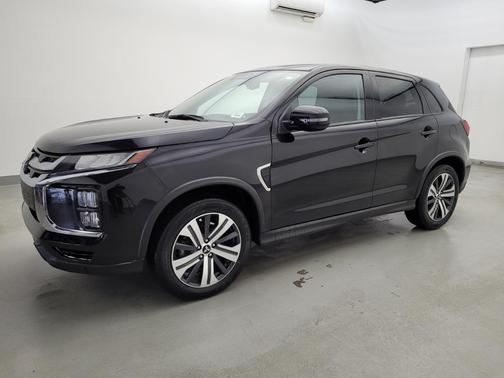 Photo 2 of 33 of 2021 Mitsubishi Outlander Sport 2.0 SE