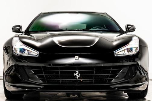 Photo 3 of 35 of 2019 Ferrari GTC4Lusso V12