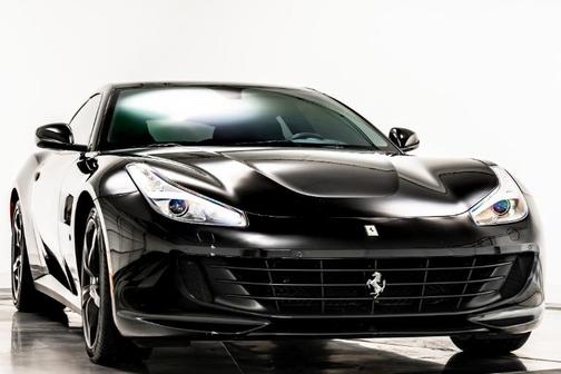 Photo 2 of 35 of 2019 Ferrari GTC4Lusso V12