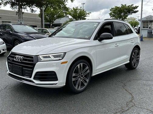 Photo 4 of 27 of 2020 Audi SQ5 3.0T Premium Plus