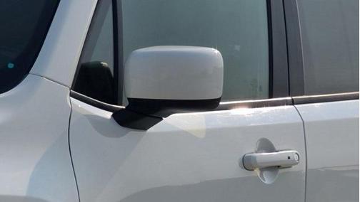 Photo 4 of 27 of 2015 Jeep Renegade Latitude