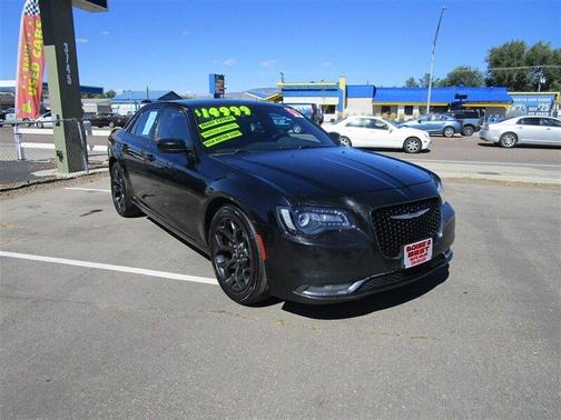 Photo 1 of 26 of 2019 Chrysler 300 S