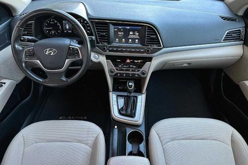 Photo 3 of 26 of 2018 Hyundai Elantra Value Edition