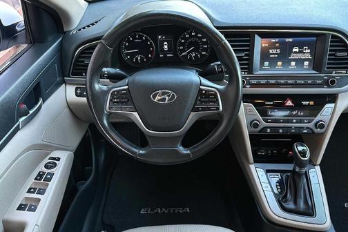 Photo 4 of 26 of 2018 Hyundai Elantra Value Edition