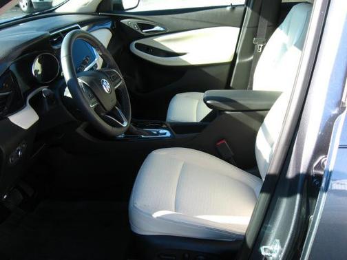Photo 5 of 23 of 2021 Buick Encore GX Select