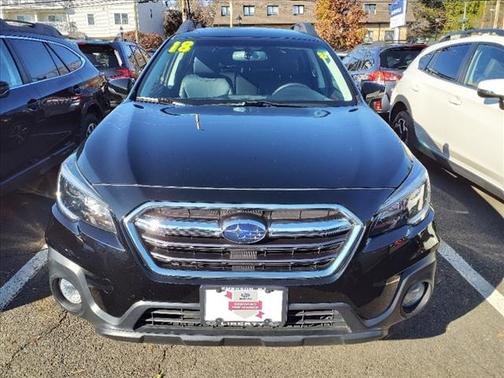 Photo 2 of 23 of 2018 Subaru Outback 2.5i Limited