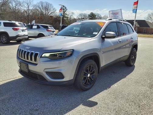 Photo 2 of 20 of 2020 Jeep Cherokee Latitude