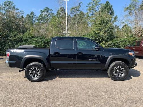 Photo 2 of 21 of 2021 Toyota Tacoma TRD Off Road