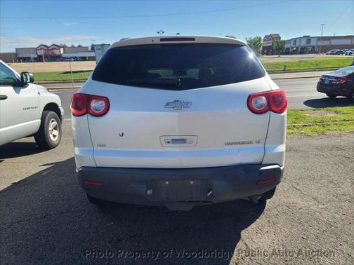 Photo 4 of 15 of 2012 Chevrolet Traverse LT