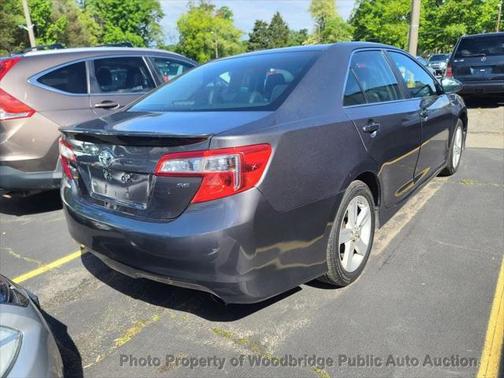 Photo 4 of 13 of 2012 Toyota Camry SE