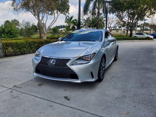 Photo 2 of 27 of 2017 Lexus RC 200t F Sport