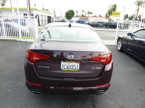 Photo 3 of 44 of 2011 Kia Optima EX Turbo