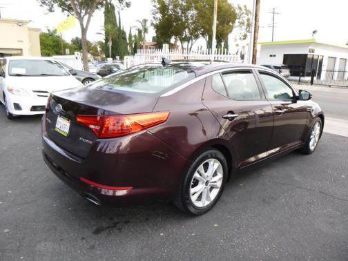 Photo 2 of 44 of 2011 Kia Optima EX Turbo