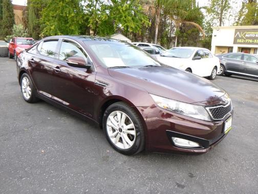Photo 5 of 44 of 2011 Kia Optima EX Turbo