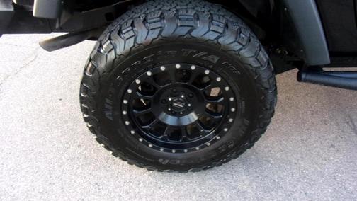 Photo 4 of 23 of 2016 Jeep Wrangler Sport