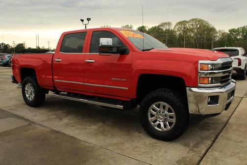 Photo 4 of 33 of 2018 Chevrolet Silverado 2500 LTZ