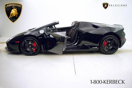 Photo 4 of 41 of 2020 Lamborghini Huracan EVO