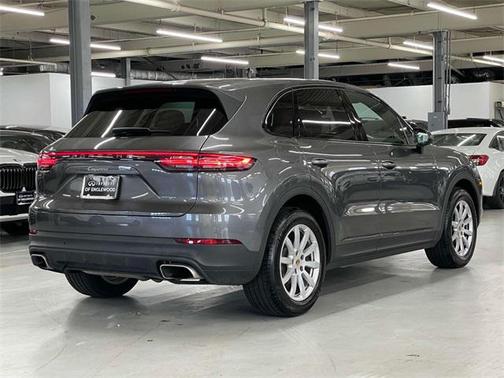 Photo 3 of 31 of 2022 Porsche Cayenne Base