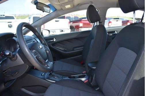Photo 5 of 18 of 2015 Kia Forte LX