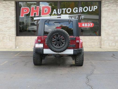 Photo 5 of 21 of 2008 Jeep Wrangler Unlimited Sahara