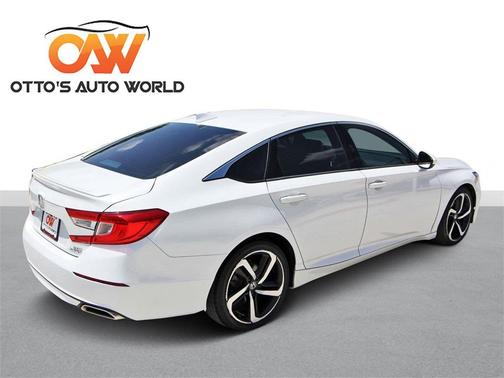 Photo 5 of 28 of 2018 Honda Accord Sport 2.0T