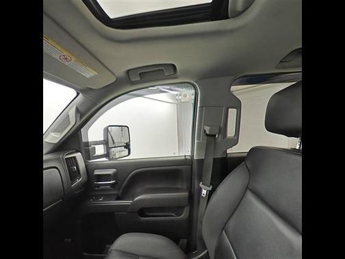 Photo 4 of 36 of 2019 GMC Sierra 3500 SLT