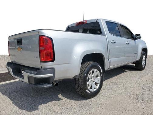 Photo 4 of 34 of 2018 Chevrolet Colorado LT