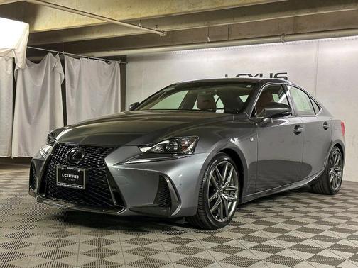 Photo 3 of 34 of 2020 Lexus IS 350 Base