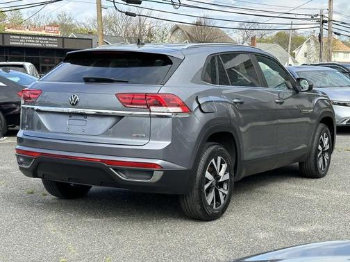 Photo 4 of 30 of 2020 Volkswagen Atlas Cross Sport 2.0T SE