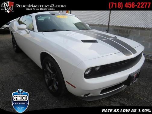 Photo 1 of 25 of 2020 Dodge Challenger SXT