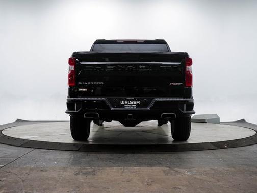 Photo 4 of 32 of 2021 Chevrolet Silverado 1500 RST