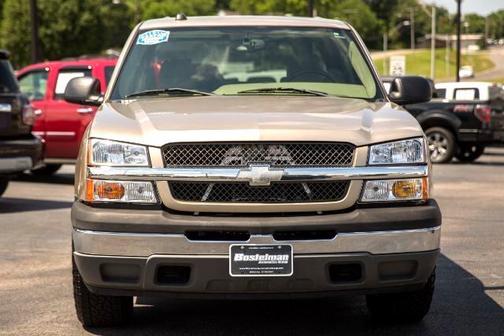 Photo 3 of 22 of 2005 Chevrolet Silverado 1500 LS Crew Cab