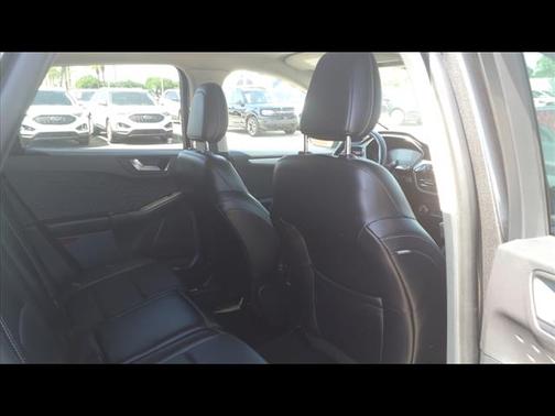 Photo 4 of 30 of 2020 Ford Escape SEL