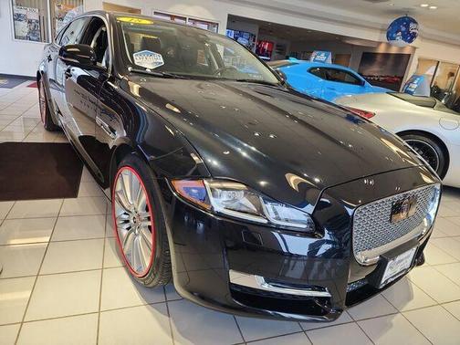 Photo 2 of 6 of 2018 Jaguar XJ XJL Supercharged