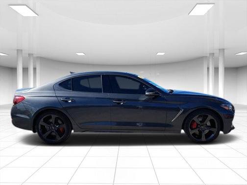Photo 2 of 33 of 2019 Genesis G70 3.3T Advanced