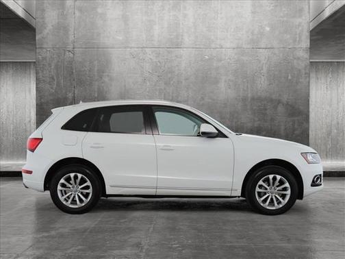 Photo 5 of 23 of 2013 Audi Q5 2.0T Premium