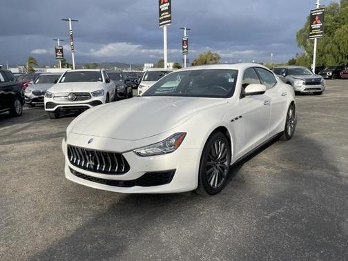 Photo 2 of 25 of 2019 Maserati Ghibli 3.0L